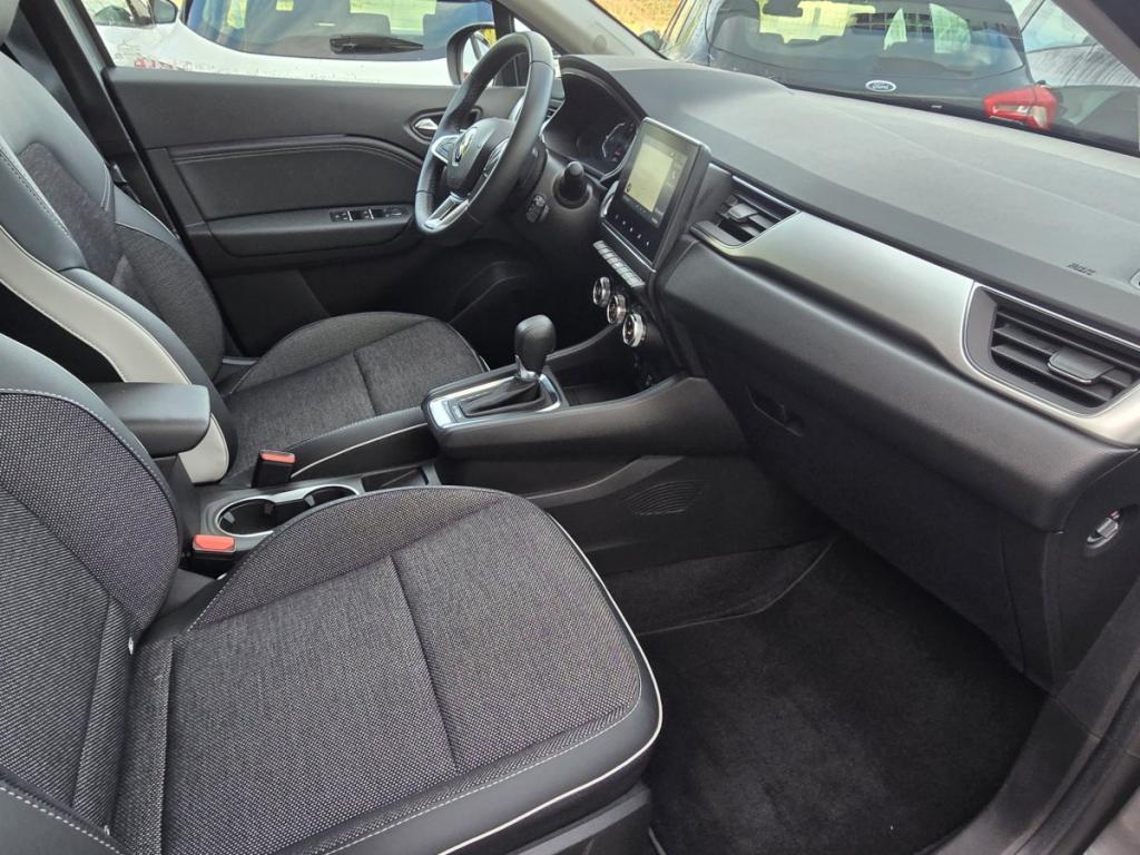 Renault Captur (2) techno E-Tech full hybrid 145