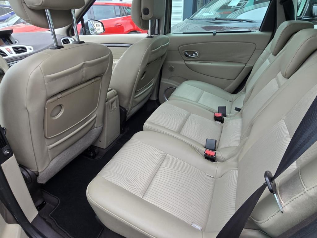 Renault Grand Sc�nic (3) Privil�ge 1.9 dCi 130 5 places