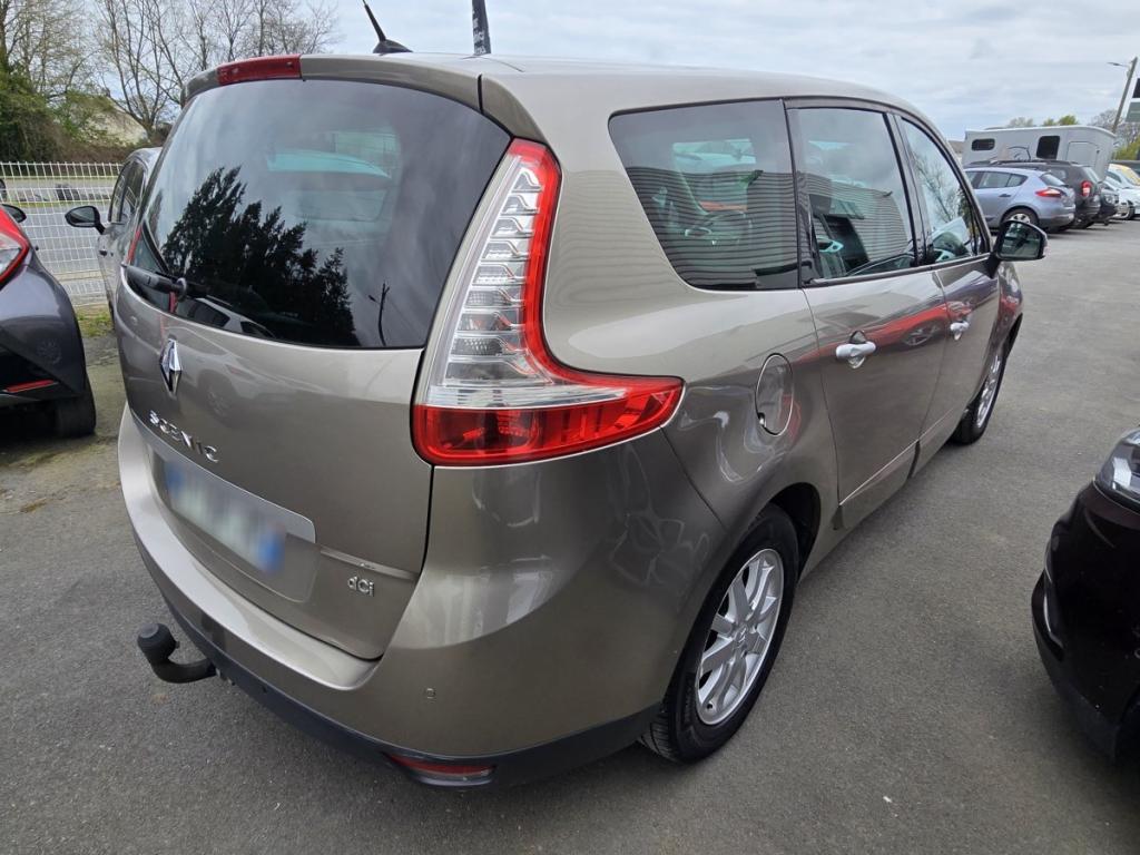 Renault Grand Sc�nic (3) Privil�ge 1.9 dCi 130 5 places
