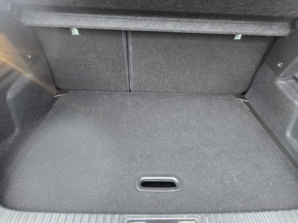 Renault Captur (2) E-Tech engineered full hybrid 145